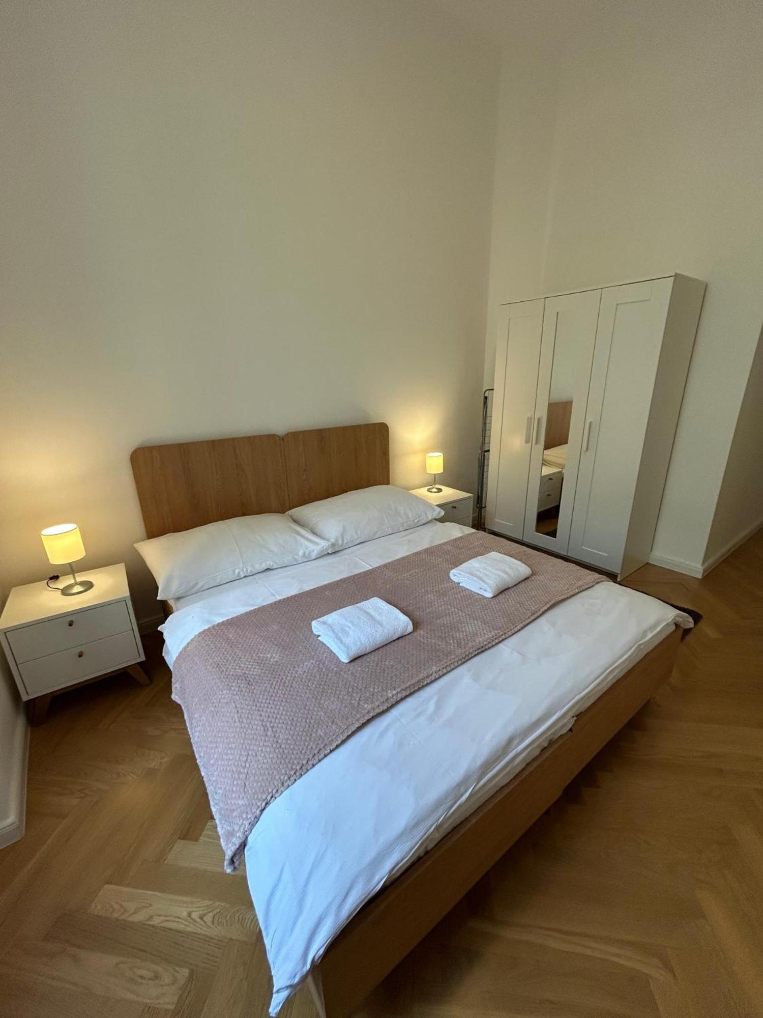 Rasinovo Nabrezi - Riverside Residence Prag Dış mekan fotoğraf