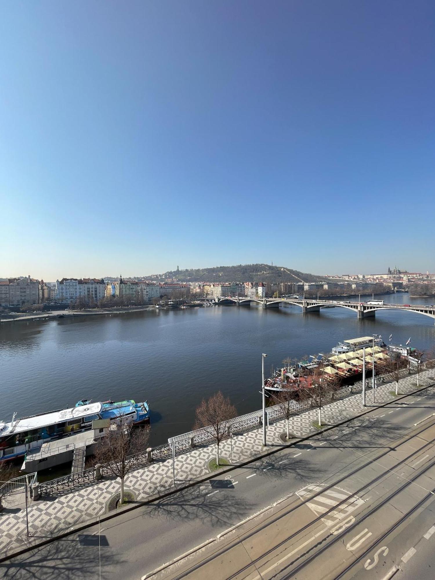 Rasinovo Nabrezi - Riverside Residence Prag Dış mekan fotoğraf