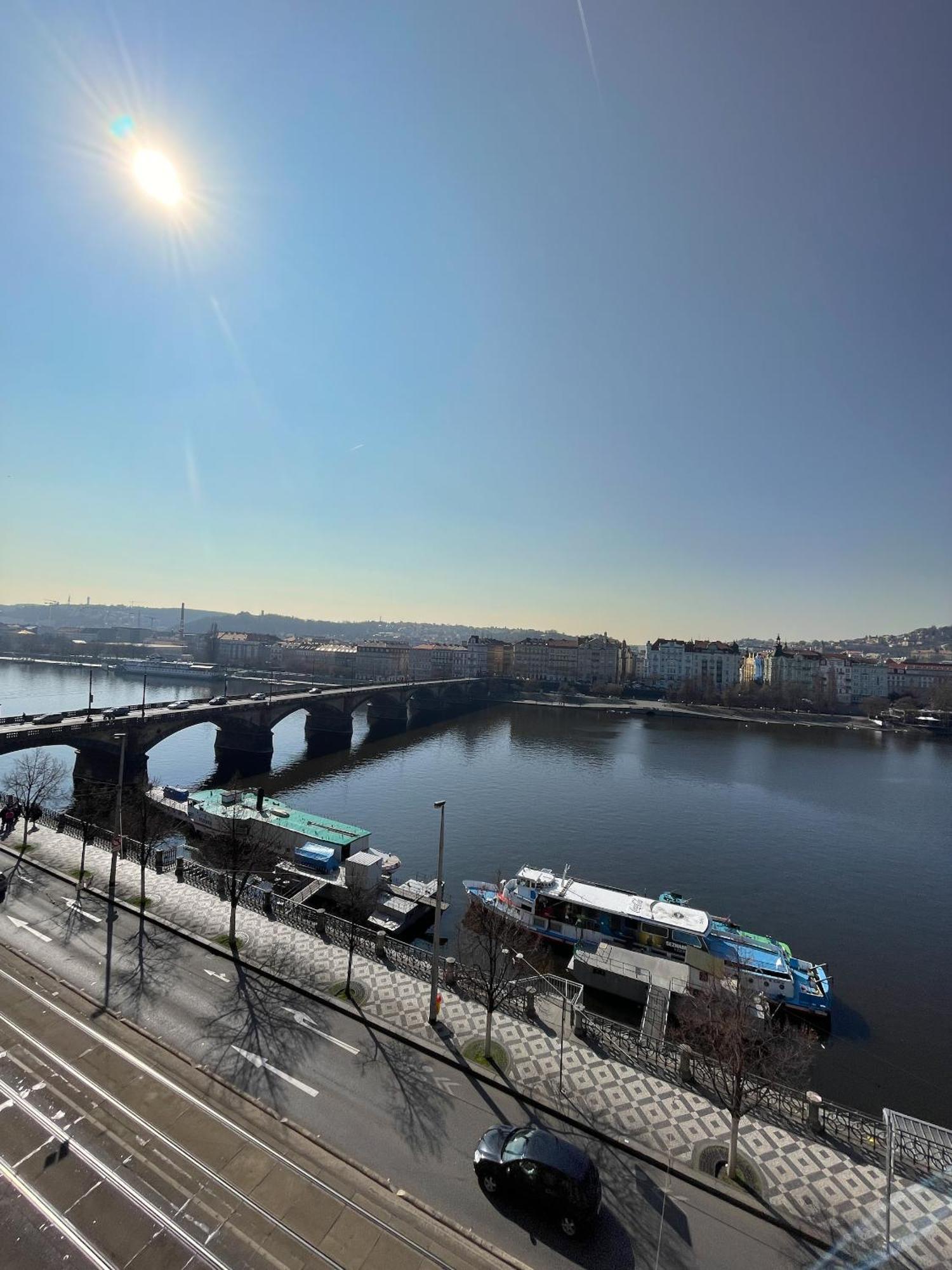 Rasinovo Nabrezi - Riverside Residence Prag Dış mekan fotoğraf